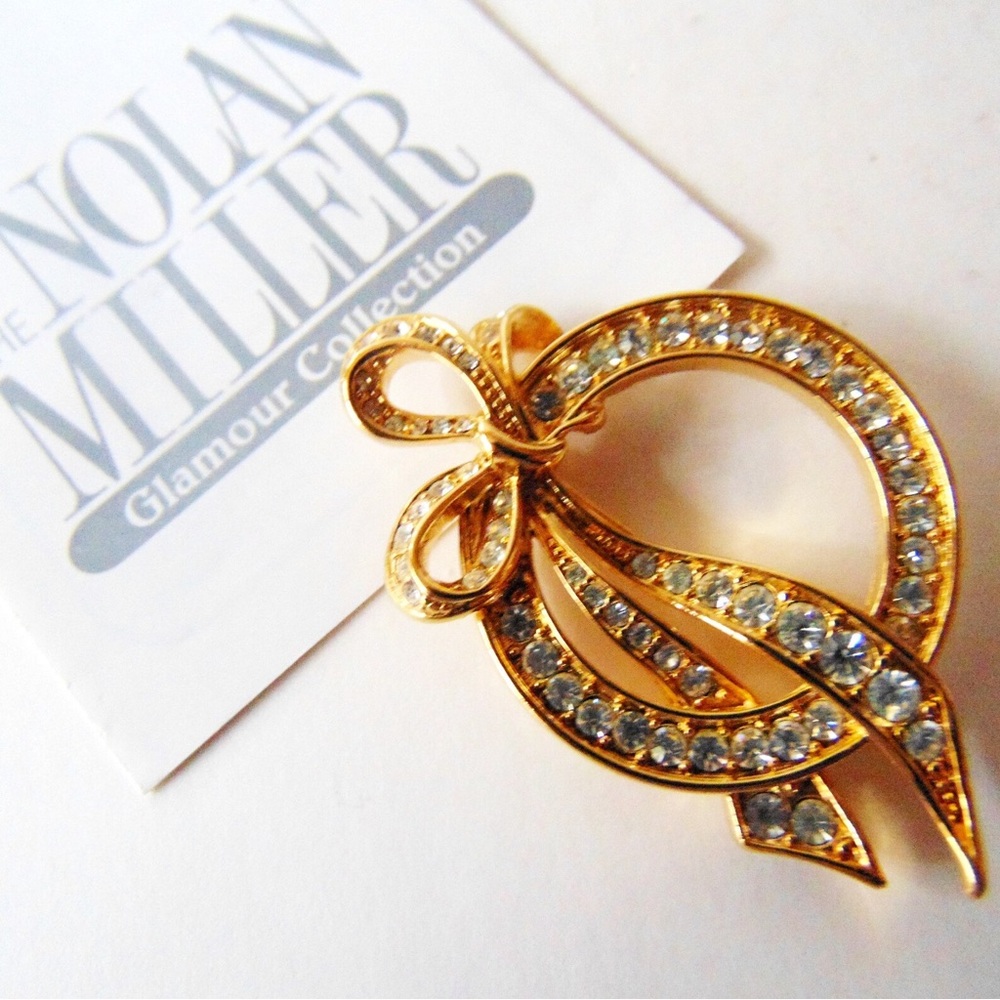 NOLAN MILLER Pave Crystal Wreath With Bow
